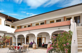 Weingut Franz Schindler, Mörbisch Am See, Österreich